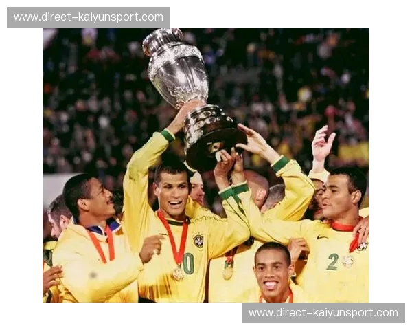 遗落在绿茵的星辰：韩日世界杯中国队对阵巴西的那些年与那些事